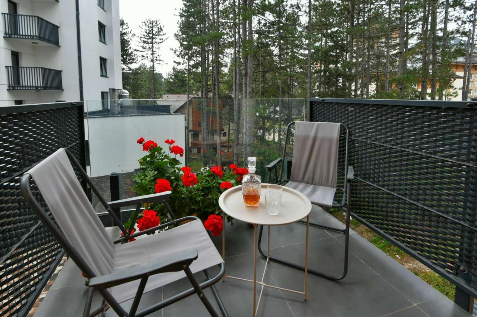 Lux Popovic Apartment